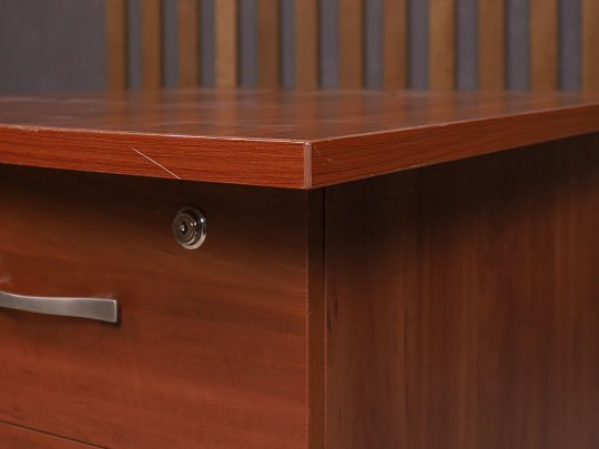 Тумба приставная ДСП Вишня Россия