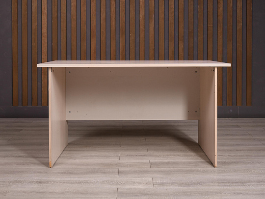 Стол прямоугольный ДСП Дуб Россия