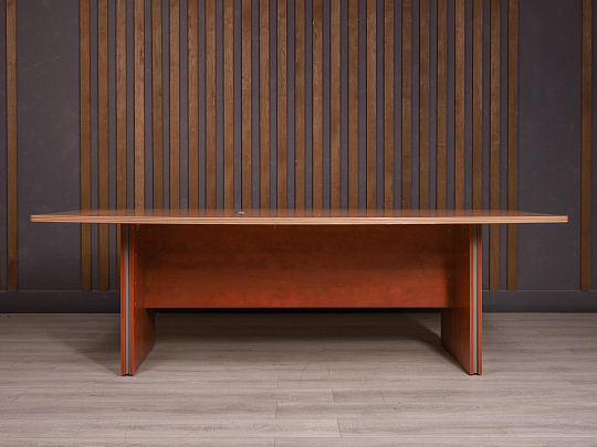 Стол для переговоров Berlin ДСП Орех Россия