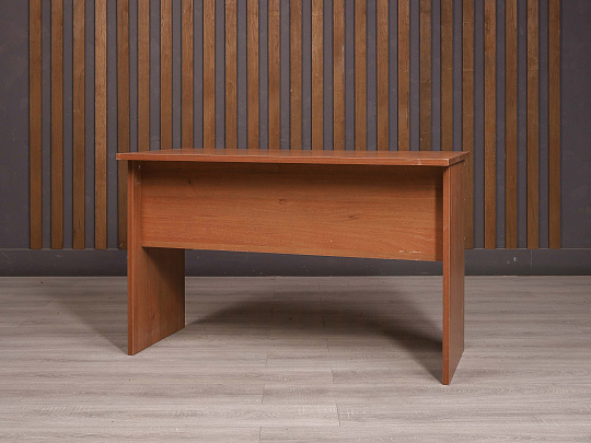 Стол прямоугольный ДСП Орех Россия