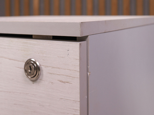 Тумба подкатная ДСП Ясень шимо Россия