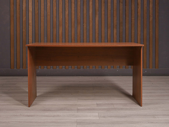 Стол прямоугольный ДСП Орех Россия