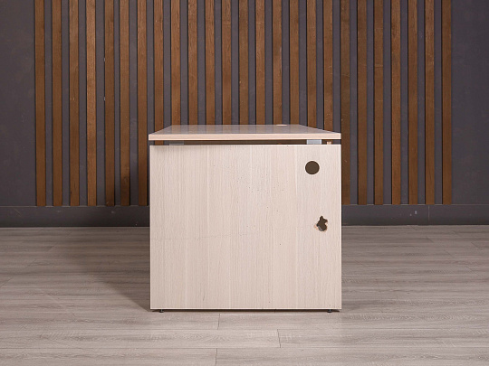 Стол прямоугольный ДСП Дуб Россия