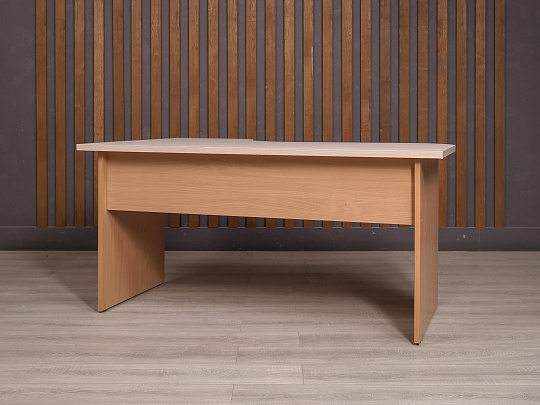 Стол эргономичный ДСП Дуб Россия