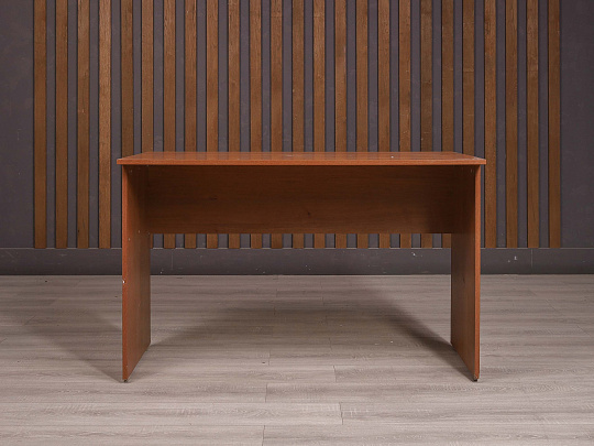 Стол прямоугольный ДСП Орех Россия