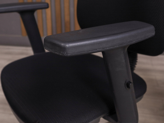 Офисное кресло Бюрократ Ткань Чёрный Россия