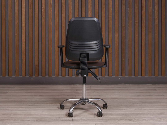 Офисное кресло Ткань Коричневый Россия