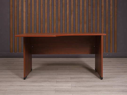 Стол эргономичный ДСП Вишня Россия