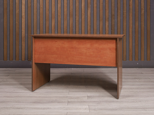 Стол прямоугольный ДСП Орех Россия