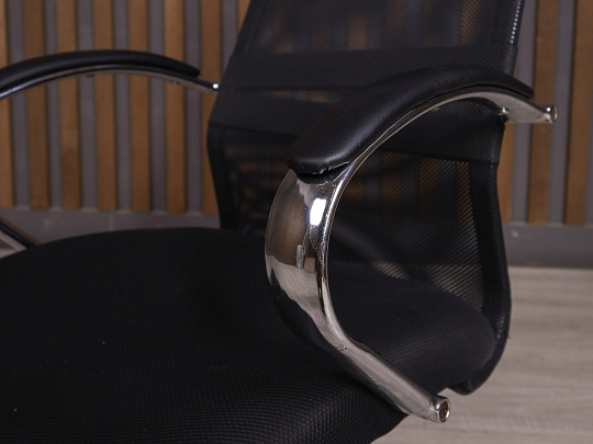 Офисное кресло ДЭФО Ткань Чёрный Россия