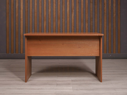 Стол прямоугольный ДСП Орех Россия