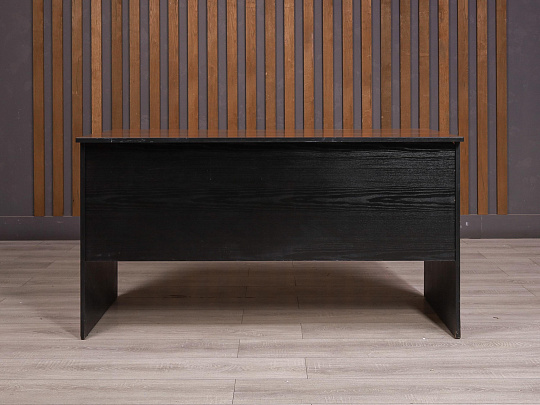 Стол прямоугольный ДСП Орех Россия