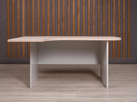 Стол эргономичный ДСП Дуб Россия