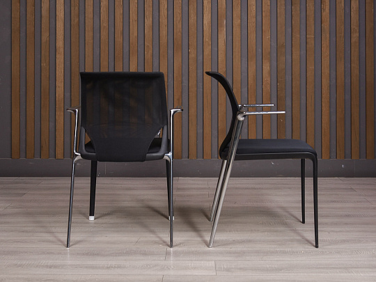 Конференц-кресло Vitra MedaSlim Ткань Чёрный Швейцария