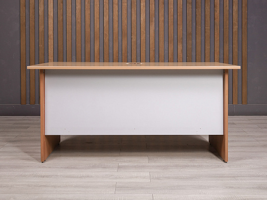 Стол прямоугольный ДСП Орех Россия