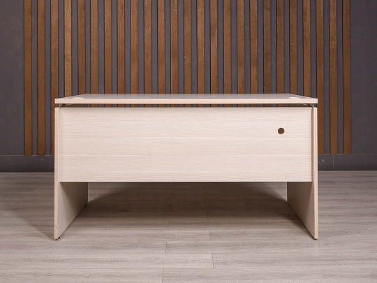 Стол прямоугольный ДСП Дуб Россия