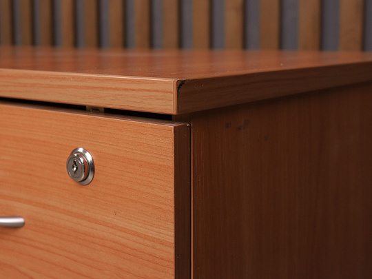 Стол с тумбой ДСП Ольха Россия