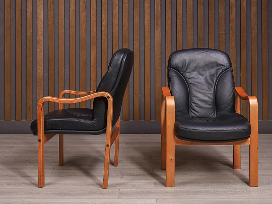 Конференц-кресло CHAIRMAN Кожа Чёрный Россия