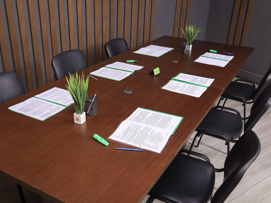 Стол для переговоров ДСП Орех Россия (1251-28105)