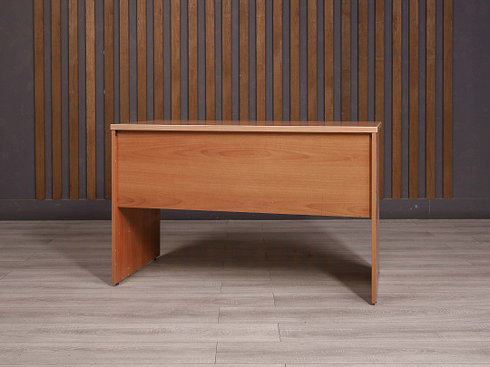 Стол прямоугольный ДСП Орех Россия