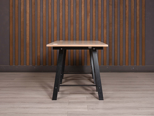 Стол прямоугольный ДСП Дуб Россия