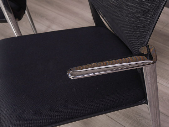 Конференц-кресло Vitra MedaSlim Ткань Чёрный Швейцария