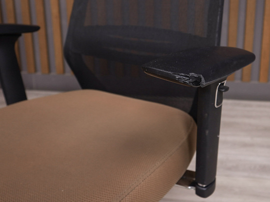 Кресло руководителя Ткань Коричневый Россия