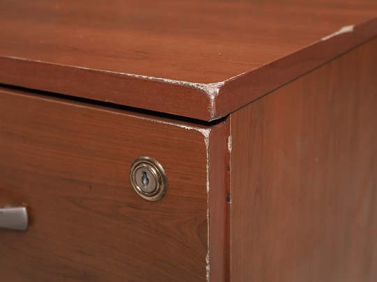 Тумба подкатная ДСП Вишня Россия