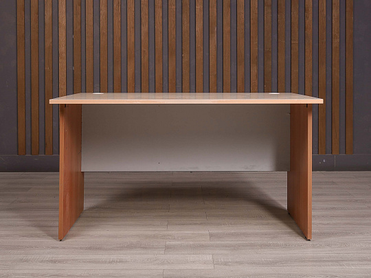 Стол прямоугольный ДСП Дуб Россия