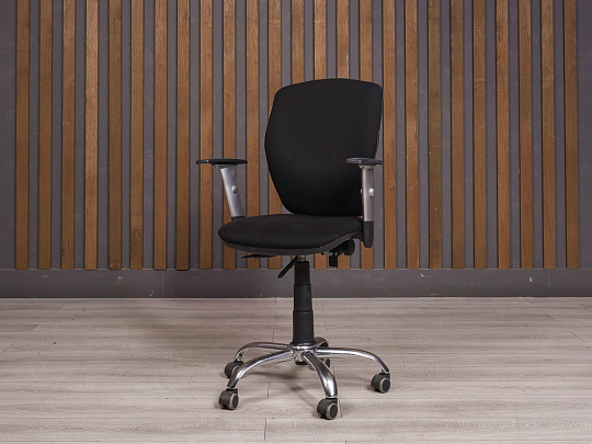 Офисное кресло Ткань Чёрный Россия