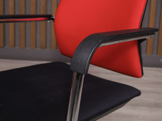 Конференц-кресло Ткань Красный Россия