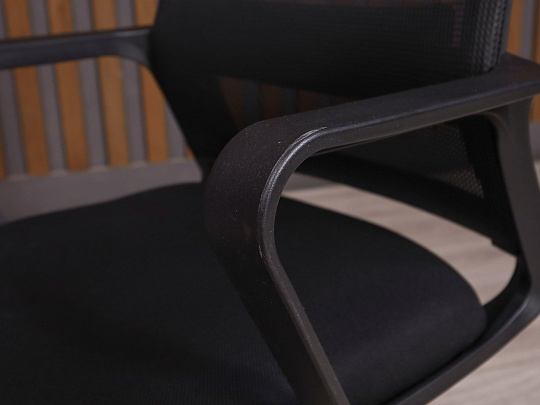 Офисное кресло NORDEN Ткань Чёрный Россия