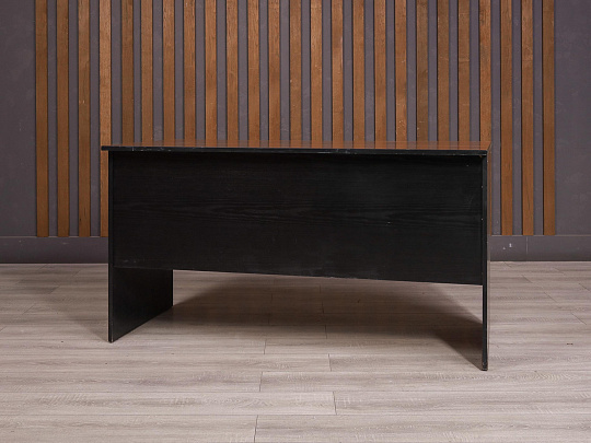 Стол прямоугольный ДСП Орех Россия