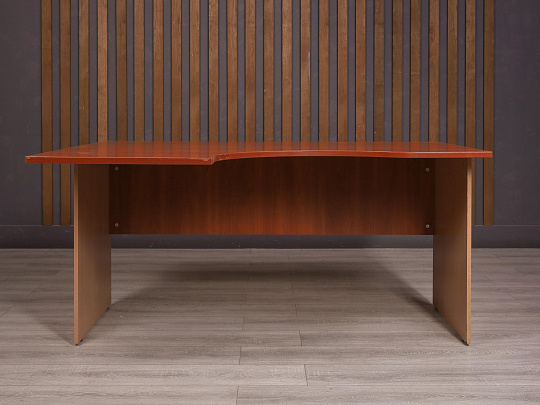 Стол эргономичный ДСП Вишня Россия