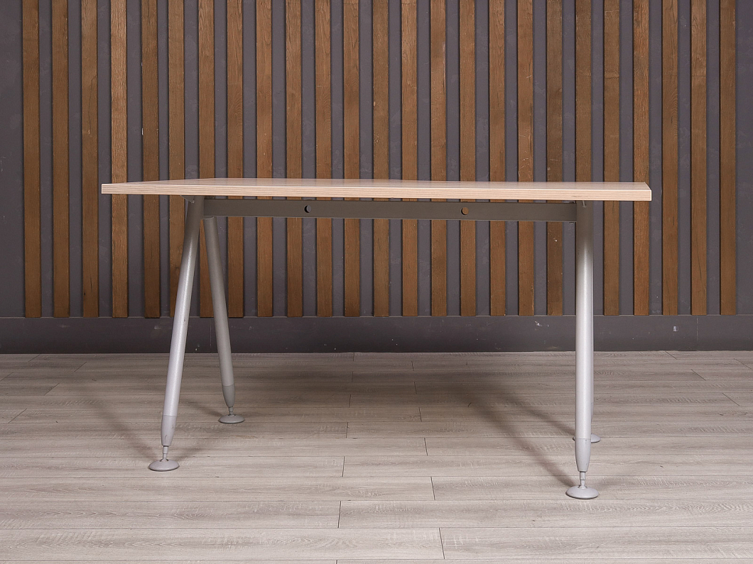 Стол эргономичный ДСП Клен Россия (23257-20105)