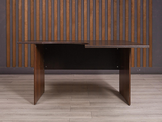 Стол угловой ДСП Венге Россия