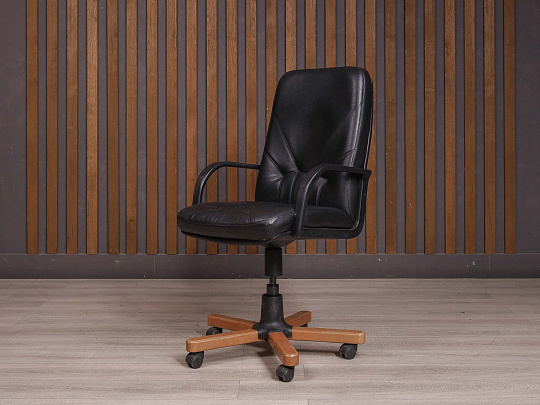 Кресло руководителя Искусственная кожа Чёрный Россия