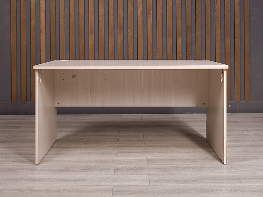 Стол прямоугольный ДСП Дуб Россия