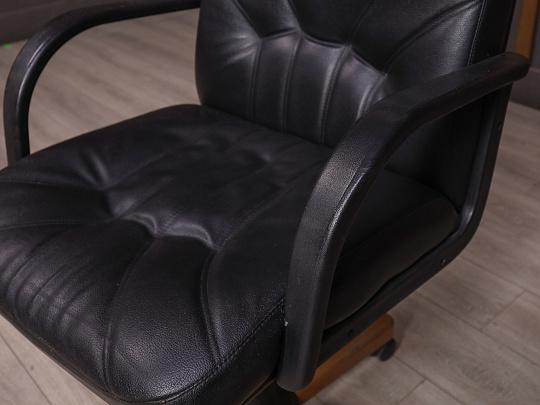 Кресло руководителя Искусственная кожа Чёрный Россия