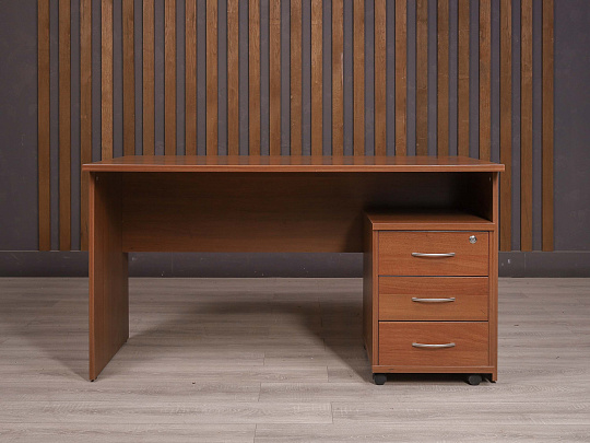 Стол с тумбой ДСП Орех Россия