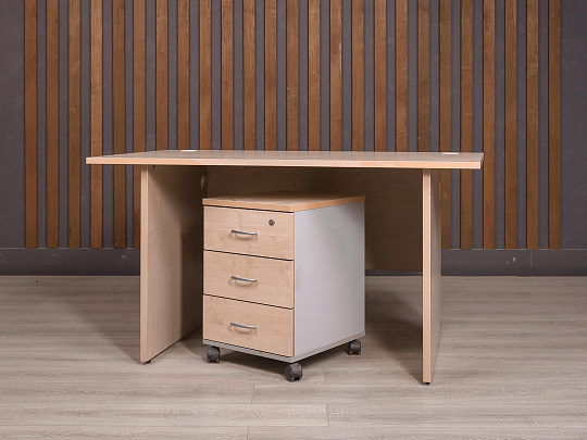 Стол с тумбой ДСП Дуб Россия