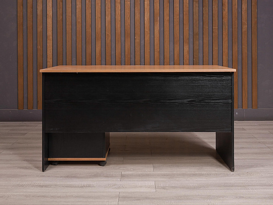 Стол с тумбой ДСП Клен Россия