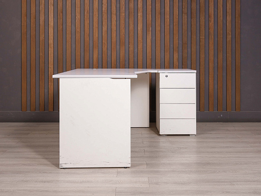 Стол с тумбой ДСП Белый Россия