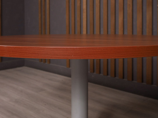 Стол для переговоров ДСП Орех Россия