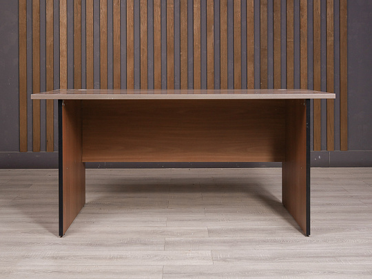 Стол прямоугольный ДСП Ясень шимо Россия