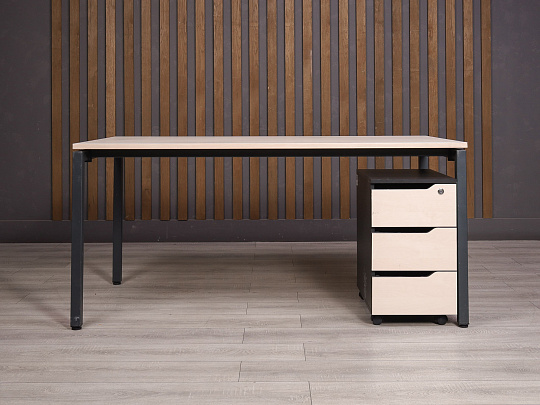 Стол с тумбой ДСП Дуб Россия